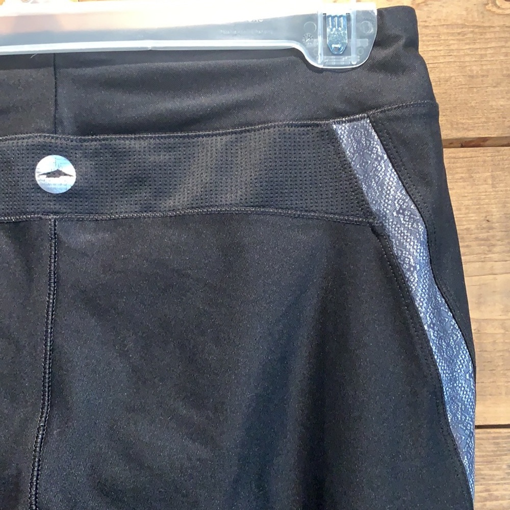Women’s workout bottoms - Picture 11 of 16